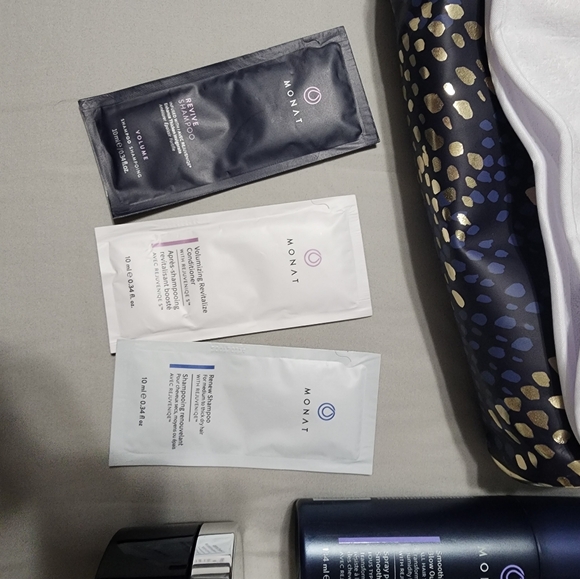 Monat!! Sold as a LOT! See details below - Picture 4 of 7